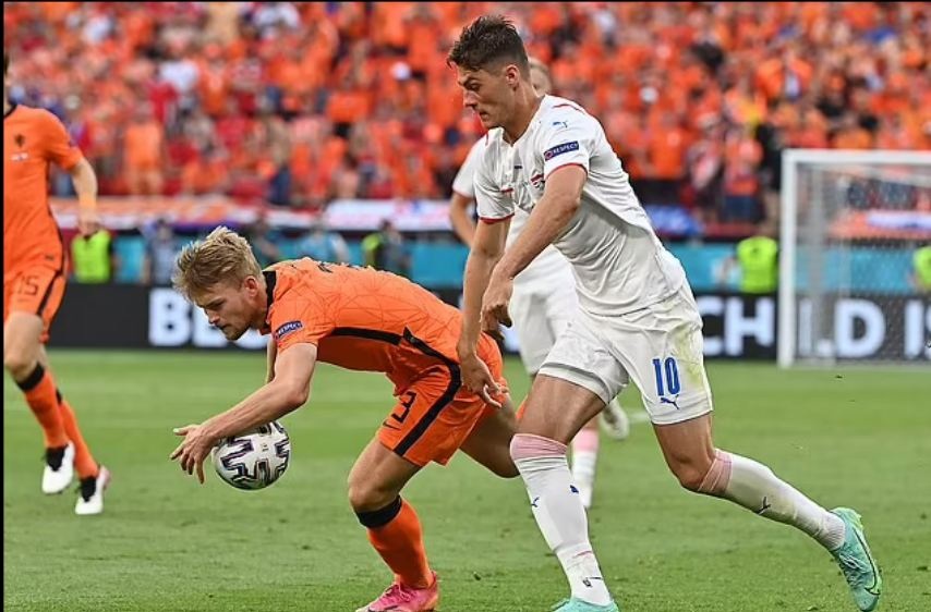 Trung vệ Matthijs de Ligt: "Sai lầm ngớ ngẩn của tôi khiến ...