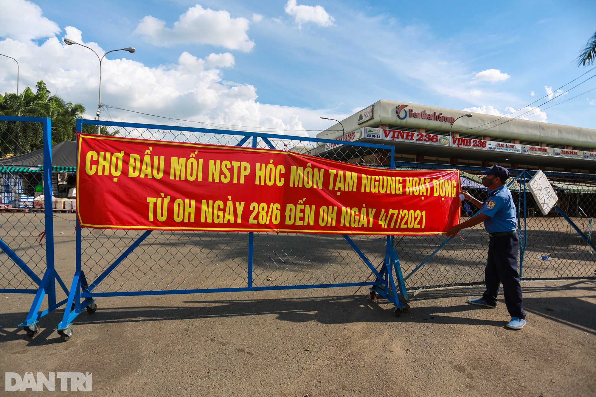 Tạm ngừng chợ đầu mối Hóc Môn: Vắng hơn Tết, 18 năm nay chưa từng thấy - 1 Tạm ngừng chợ đầu mối Hóc Môn: Vắng hơn Tết, 18 năm nay chưa từng thấy - 1