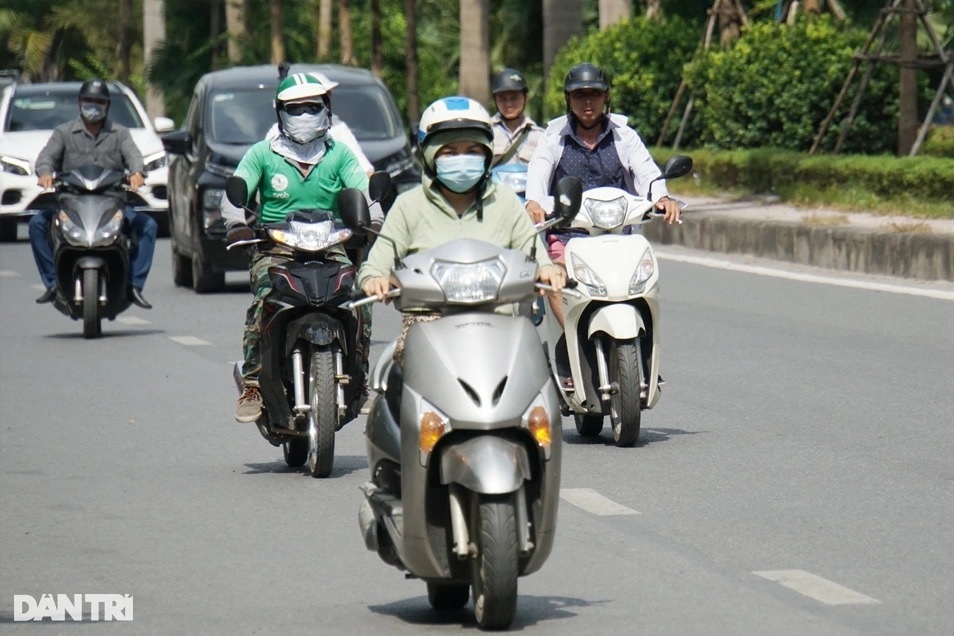 Miền Bắc, miền Trung bước vào đợt nắng nóng đầu tiên trong năm - 1 Miền Bắc, miền Trung bước vào đợt nắng nóng đầu tiên trong năm - 1