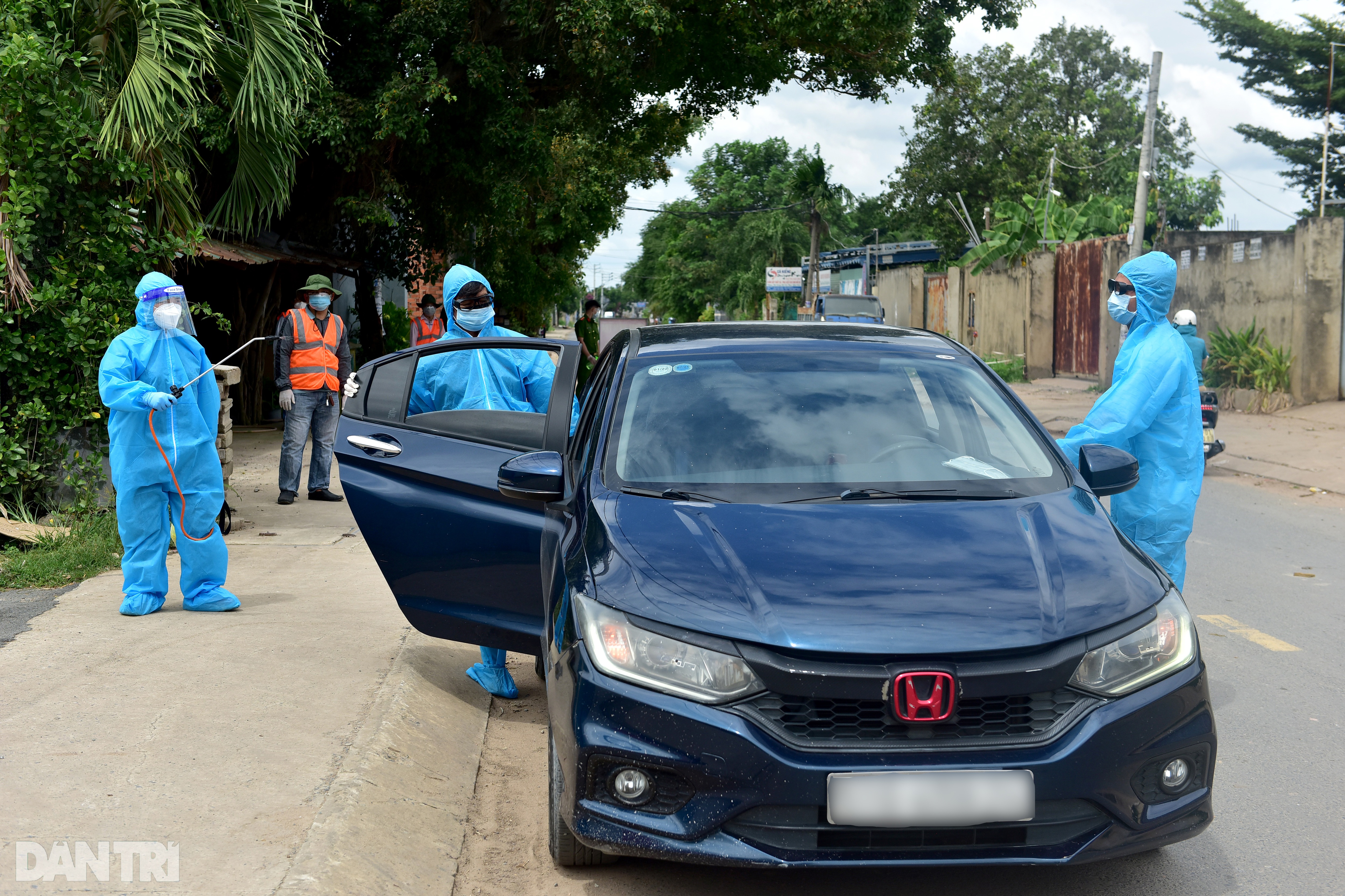 Bị test nhanh trên đường đi mua gạo, một người TPHCM dương tính SAR-CoV-2 - 10 Bị test nhanh trên đường đi mua gạo, một người TPHCM dương tính SAR-CoV-2 - 10