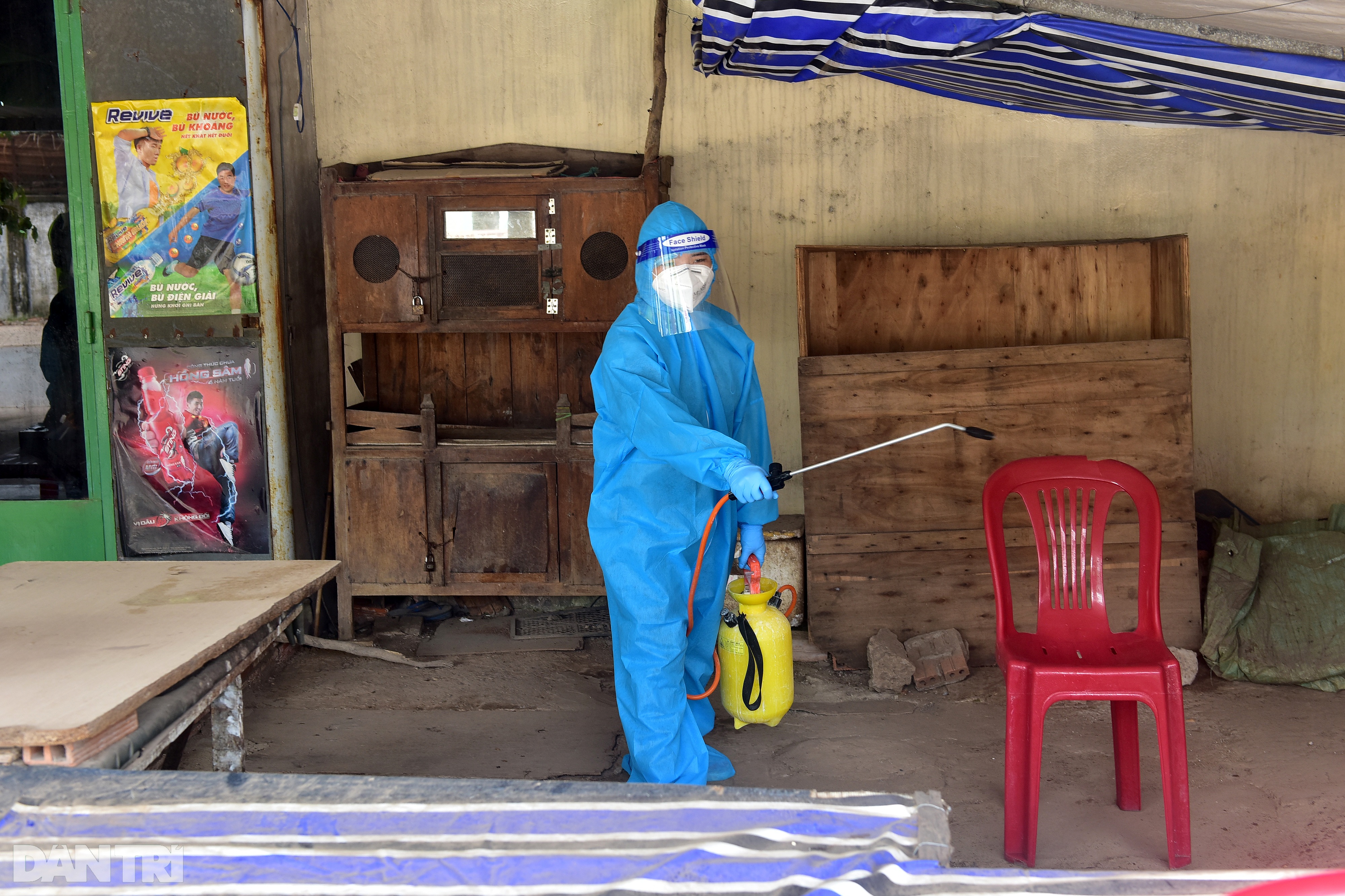 Bị test nhanh trên đường đi mua gạo, một người TPHCM dương tính SAR-CoV-2 - 11 Bị test nhanh trên đường đi mua gạo, một người TPHCM dương tính SAR-CoV-2 - 11