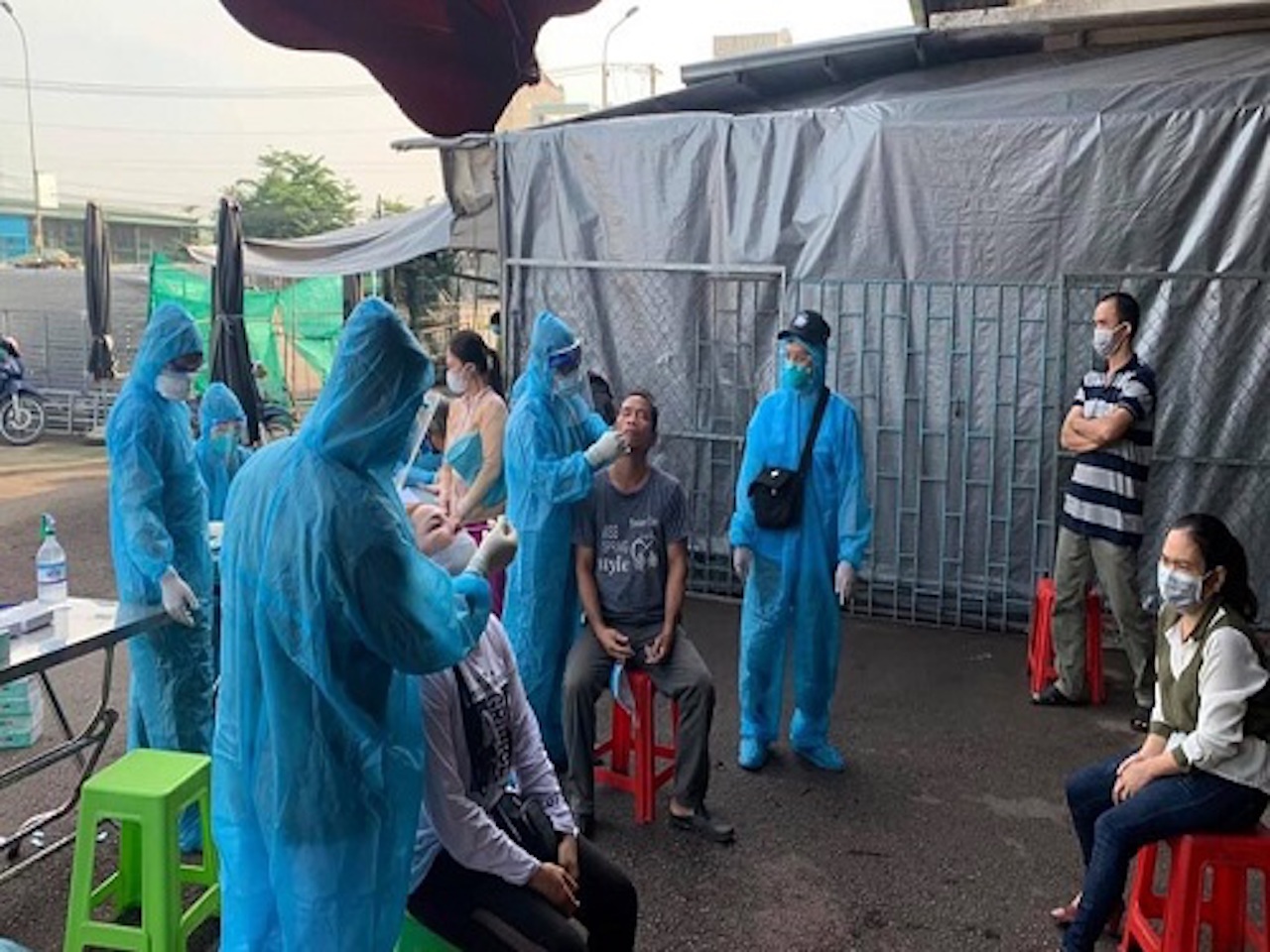 Đồng Nai phát hiện thêm một ổ dịch mới tại chợ Long Khánh - 1