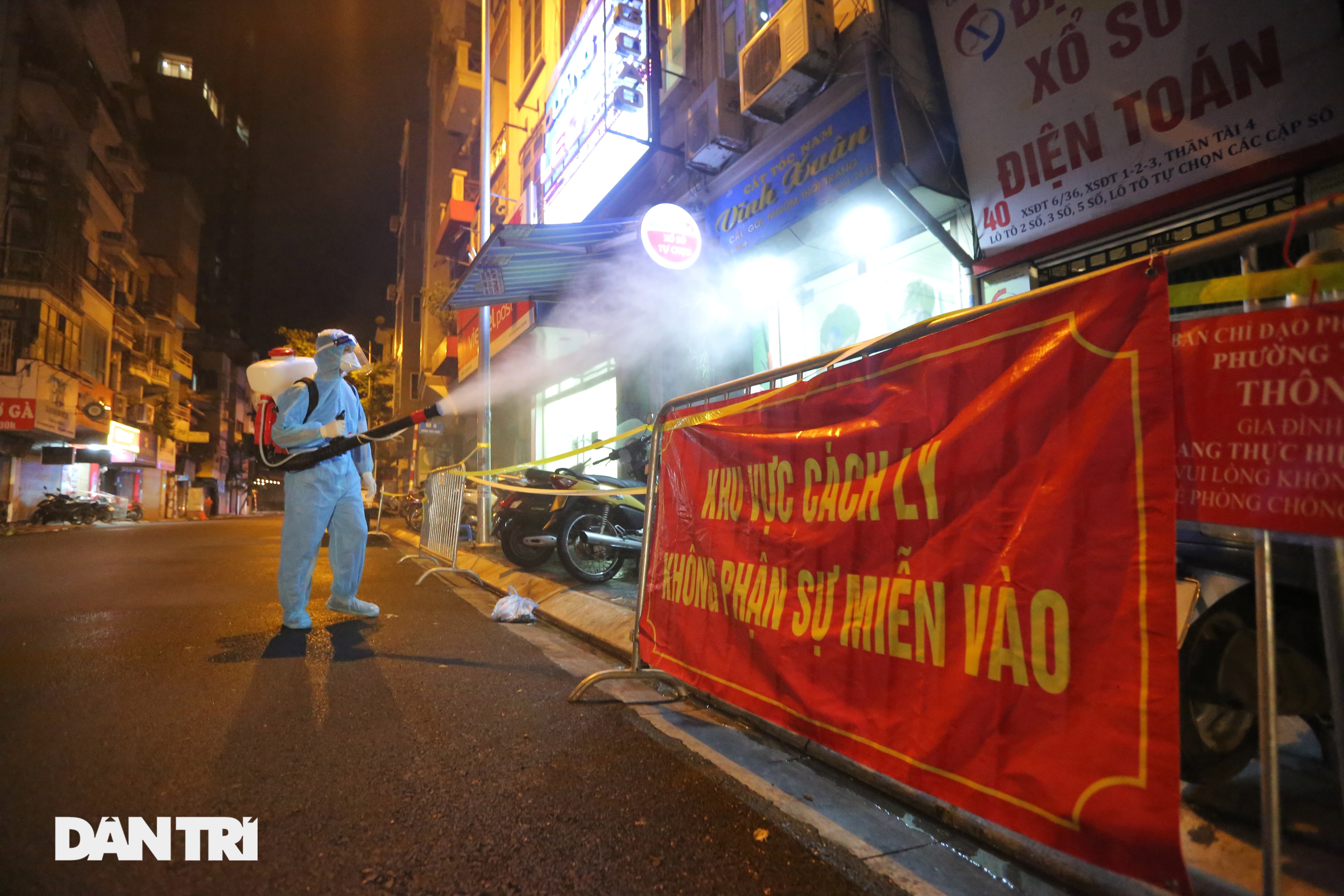 Hà Nội: Xuyên đêm phong tỏa, xét nghiệm hơn 100 người ở Thụy Khuê - 6