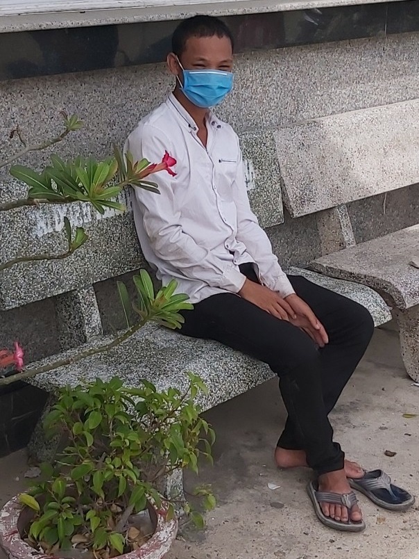 Thanh niên đạp xe hơn 800 km từ Bình Thuận về Huế, 3 ngày chỉ được ăn 4 bữa - 1 Thanh niên đạp xe hơn 800 km từ Bình Thuận về Huế, 3 ngày chỉ được ăn 4 bữa - 1