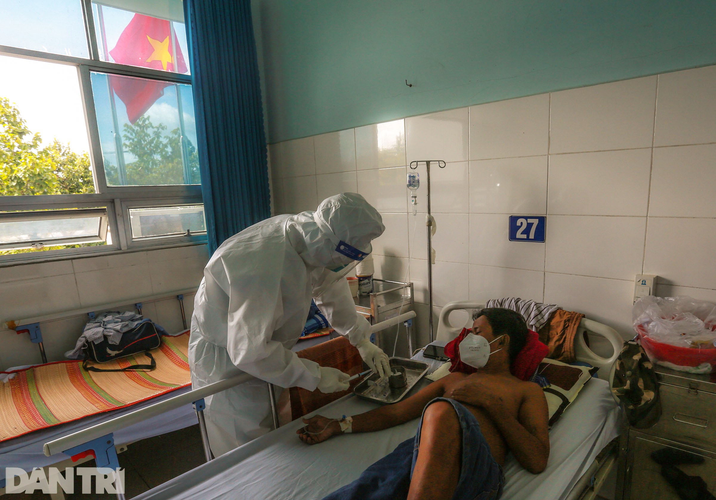 Chàng trai F0 xin làm lao công, gội đầu cho cả khoa điều trị Covid-19 - 2