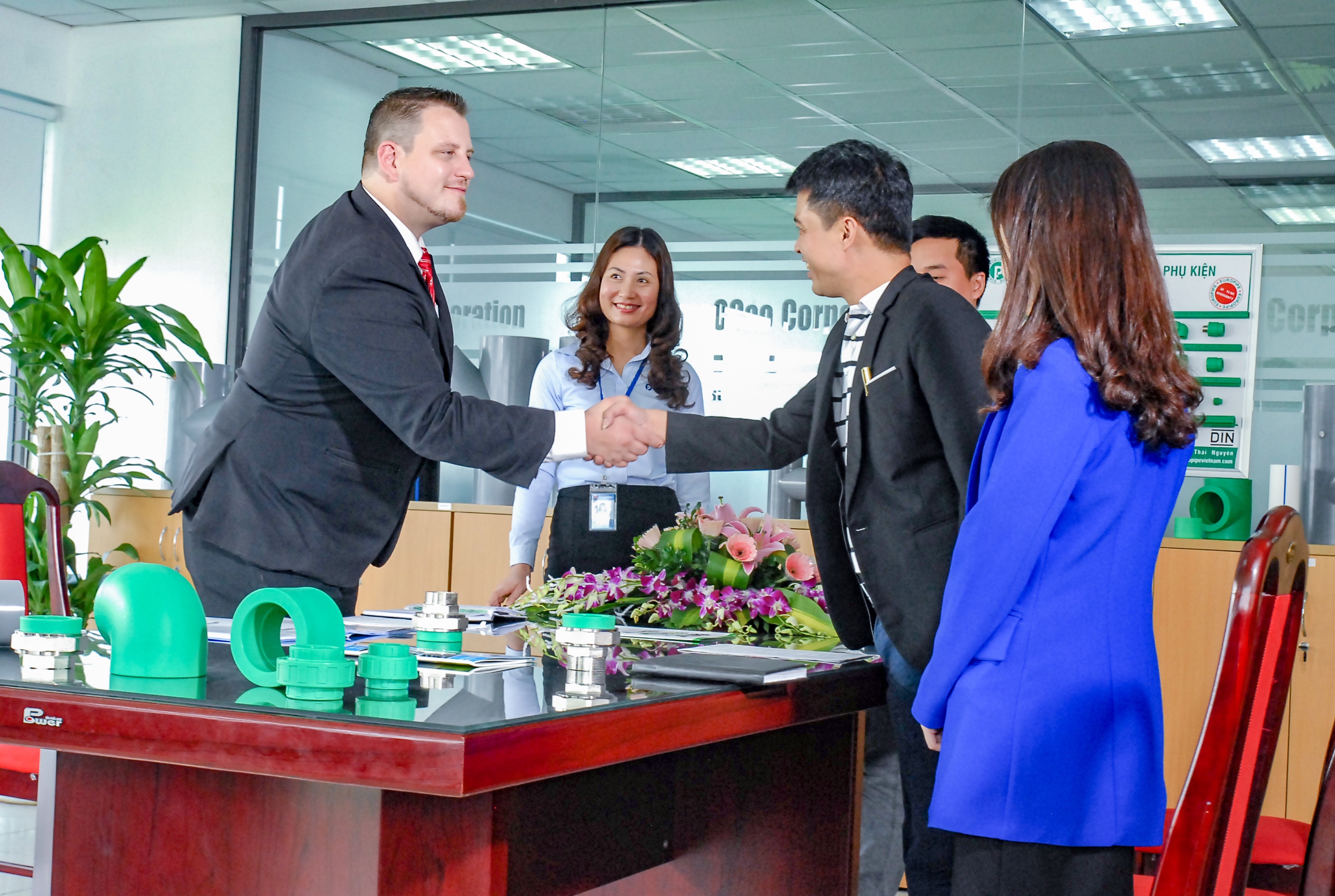 Kỳ tích triệu đô phía sau lời hứa chất lượng châu Âu trên đất Việt - 11 Kỳ tích triệu đô phía sau lời hứa chất lượng châu Âu trên đất Việt - 11
