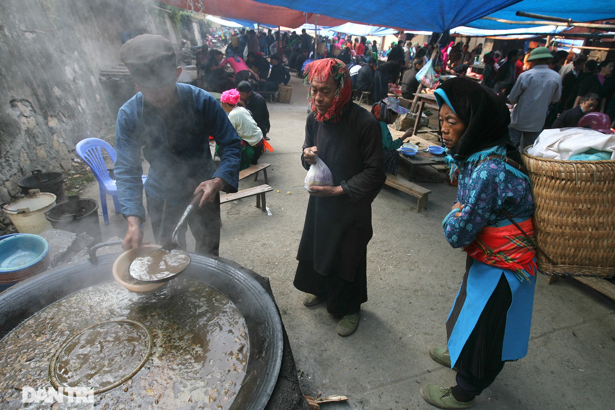 Remembering Dong Van market a long time ago - 4