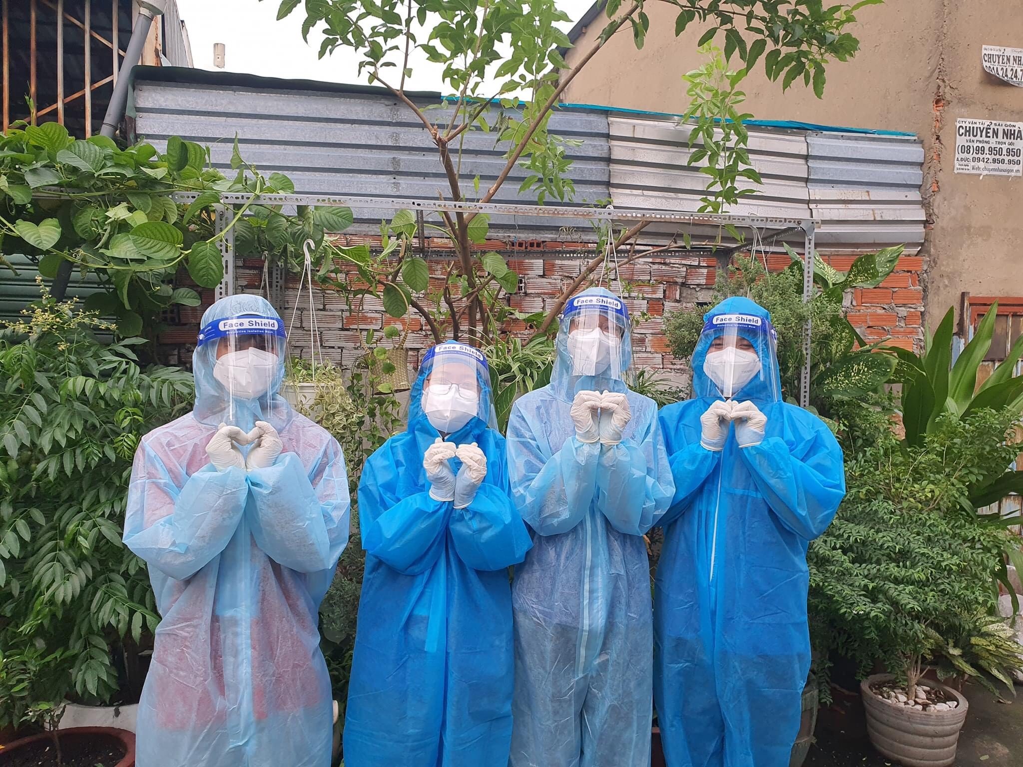 Những bóng hồng ngày đêm đưa tiễn nạn nhân Covid-19 chặng đường cuối cùng - 8