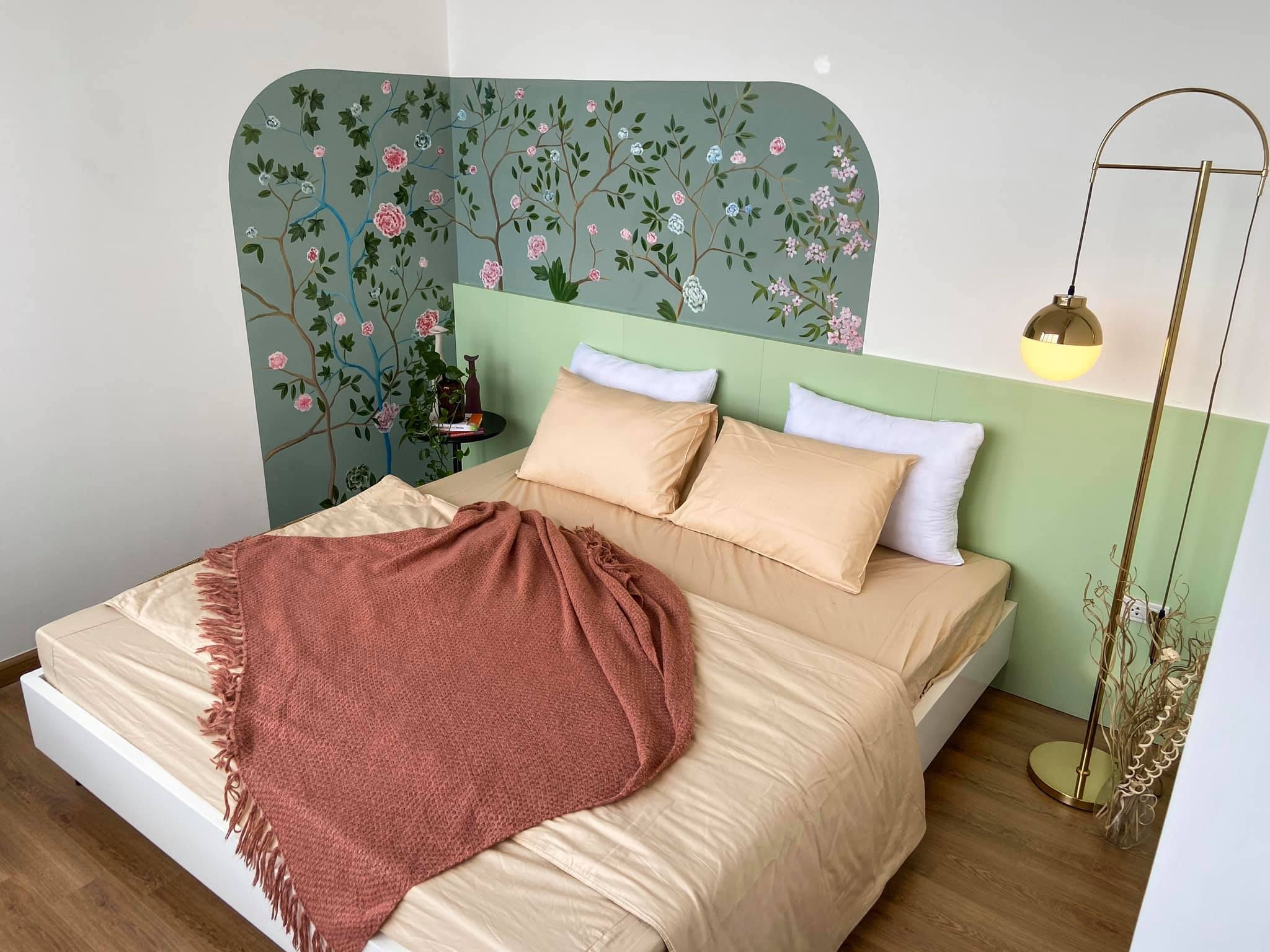 Ngắm căn hộ của gia chủ khó tính: Nội thất đẹp, lạ với tông màu xanh đậm - 11 Ngắm căn hộ của gia chủ khó tính: Nội thất đẹp, lạ với tông màu xanh đậm - 11