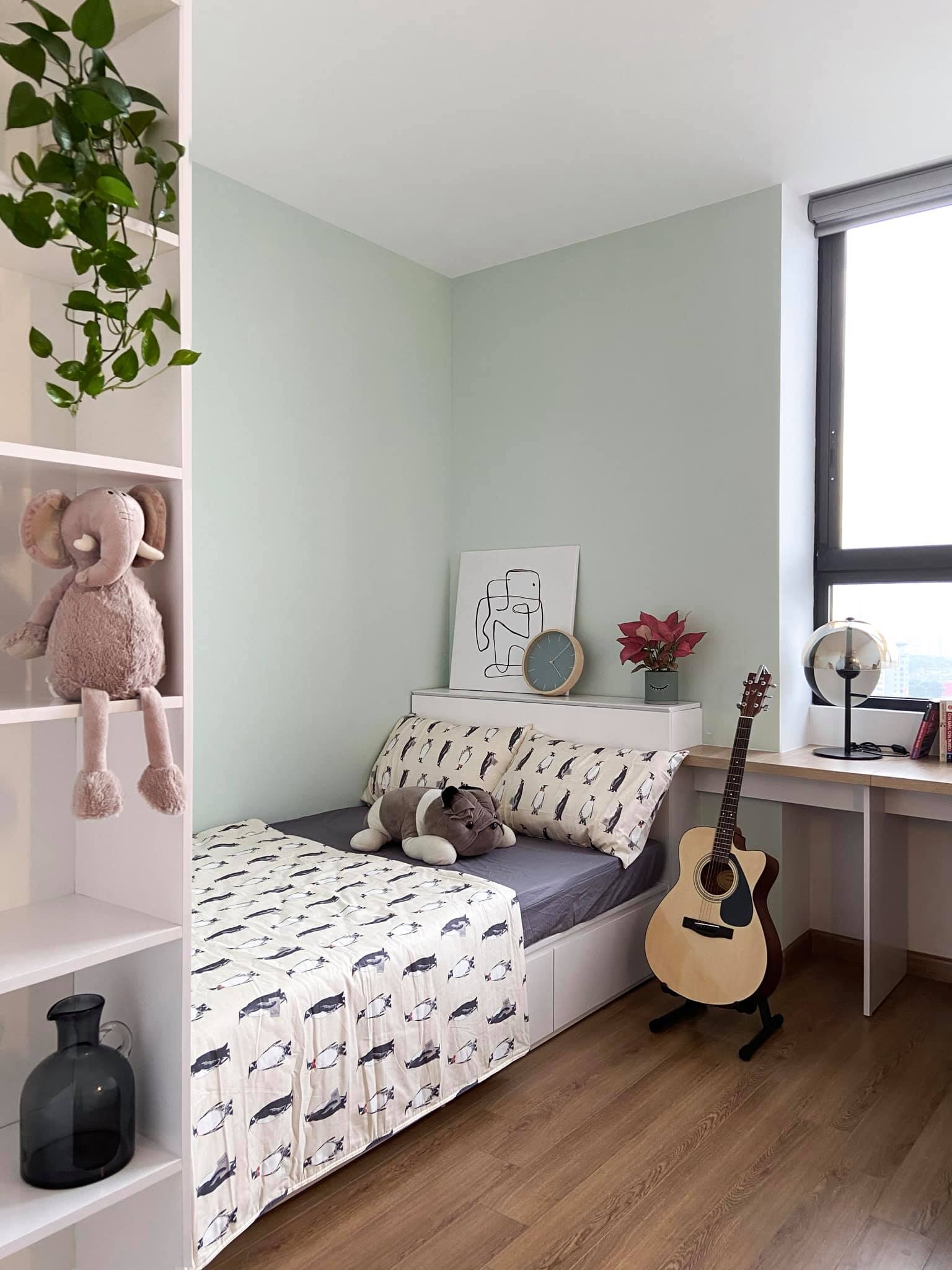 Ngắm căn hộ của gia chủ khó tính: Nội thất đẹp, lạ với tông màu xanh đậm - 13 Ngắm căn hộ của gia chủ khó tính: Nội thất đẹp, lạ với tông màu xanh đậm - 13