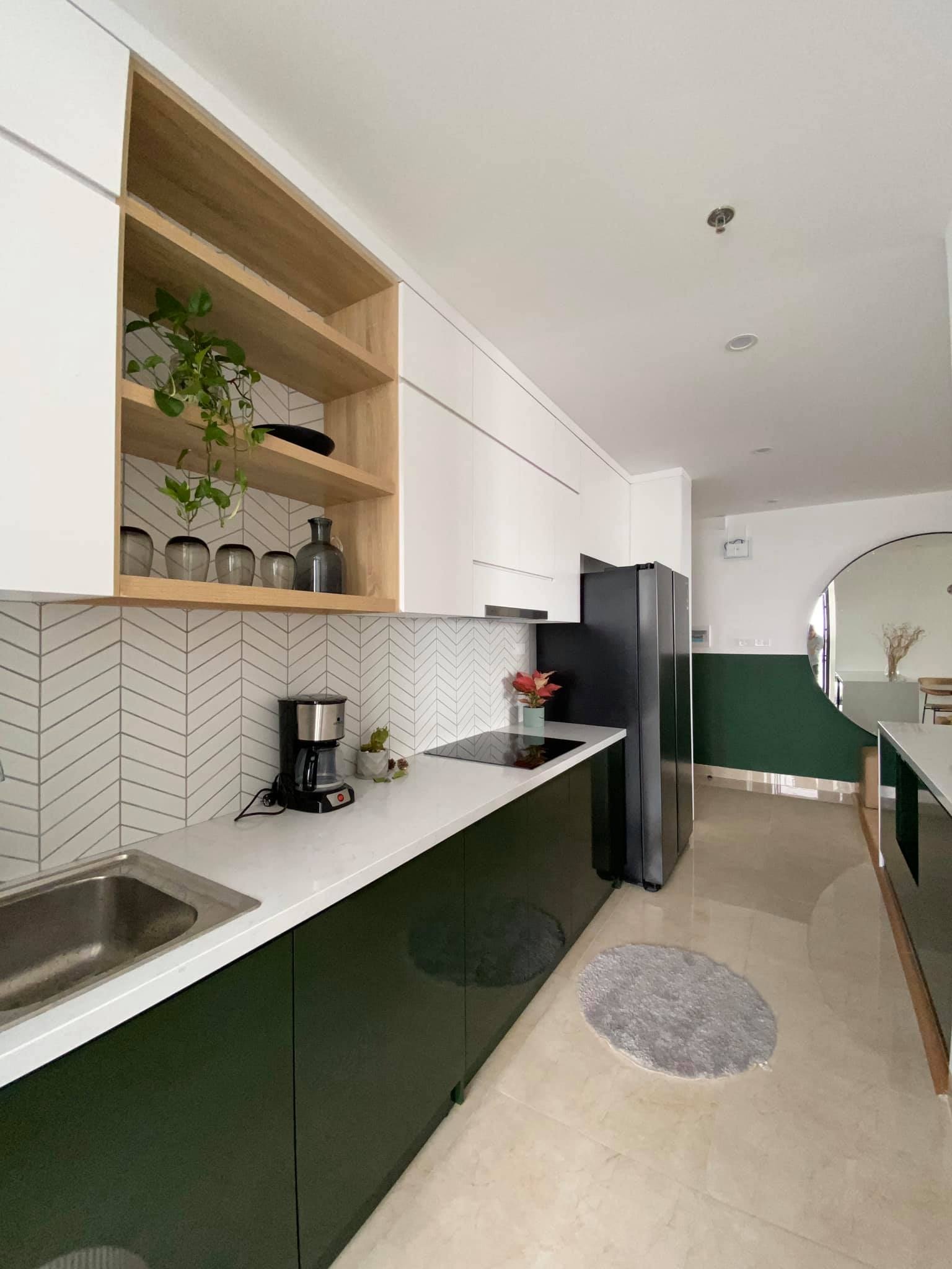 Ngắm căn hộ của gia chủ khó tính: Nội thất đẹp, lạ với tông màu xanh đậm - 6 Ngắm căn hộ của gia chủ khó tính: Nội thất đẹp, lạ với tông màu xanh đậm - 6