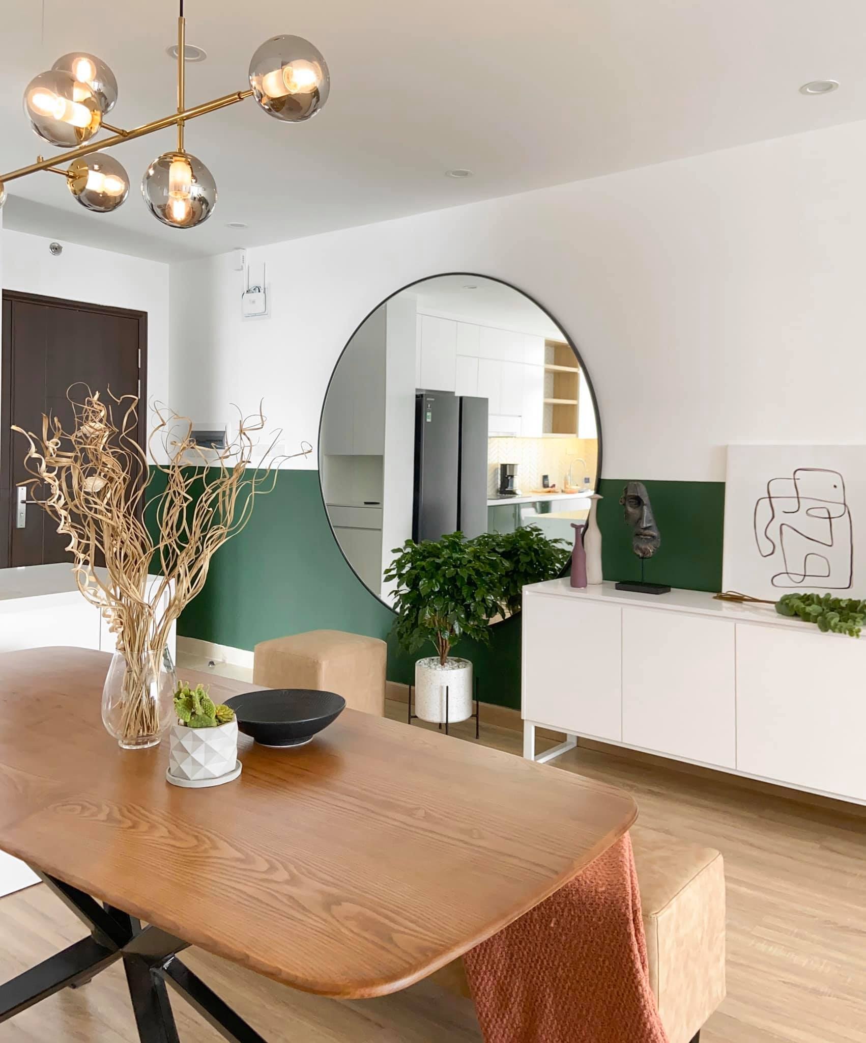 Ngắm căn hộ của gia chủ khó tính: Nội thất đẹp, lạ với tông màu xanh đậm - 10 Ngắm căn hộ của gia chủ khó tính: Nội thất đẹp, lạ với tông màu xanh đậm - 10