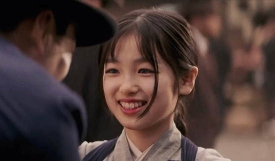 Nhan sắc khi trưởng thành của nữ diễn viên nhí trong Hồi ức một geisha - 2