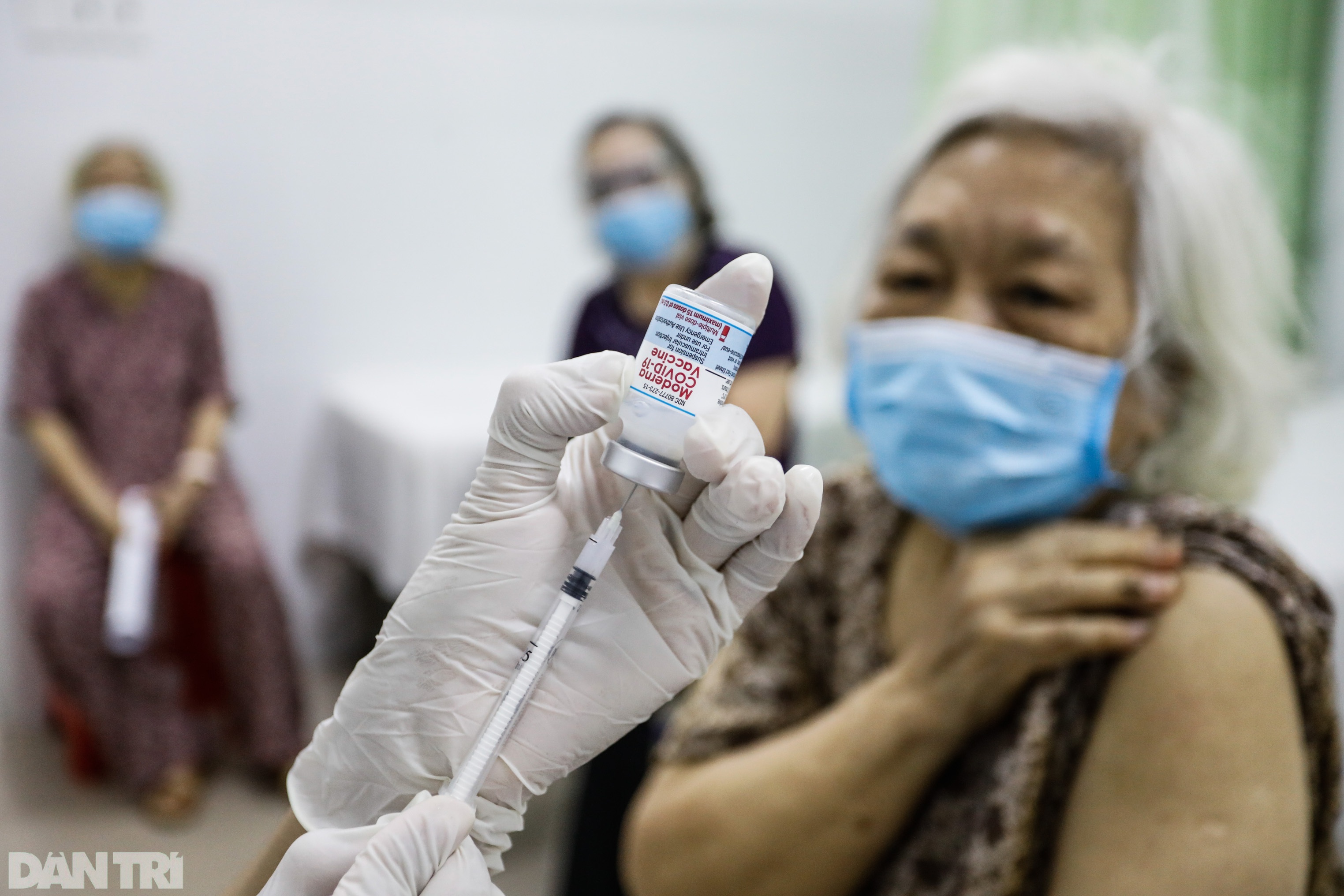Toàn cảnh chiến dịch thần tốc bao phủ vắc xin Covid-19 tại Hà Nội - 3
