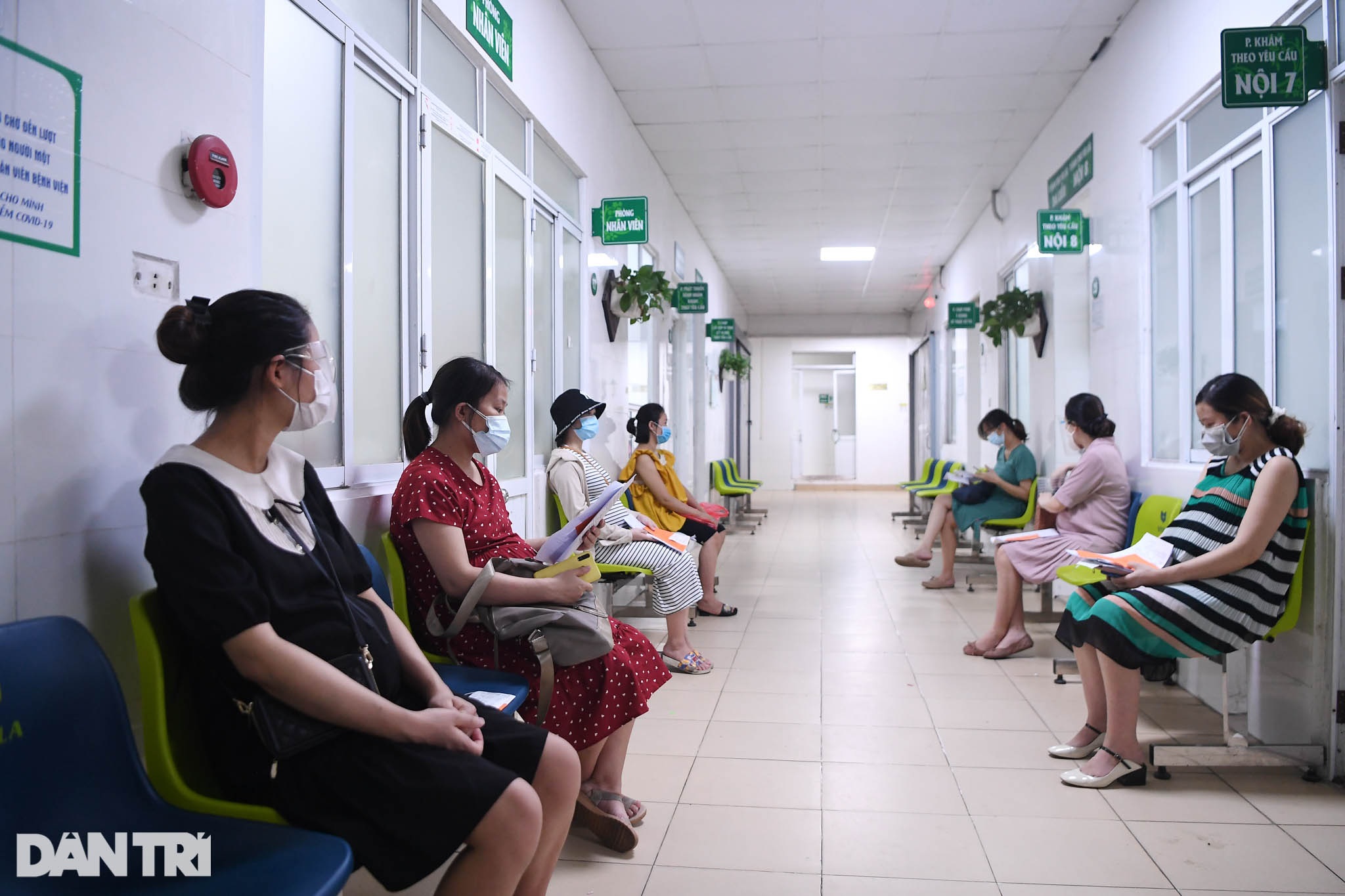 Quy trình tiêm vắc xin ngừa Covid-19 cho hơn 1.000 thai phụ ở Hà Nội - 10