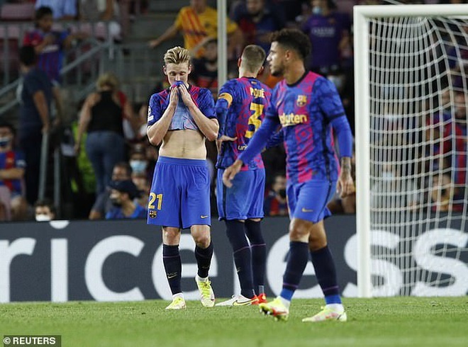 Đội hình Barcelona bị đánh giá chất lượng kém nhất sau 15 năm - 2