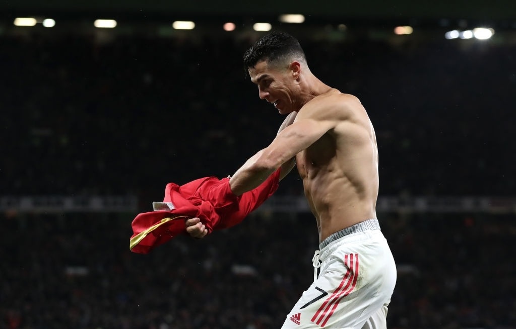 Ronaldo nổ súng ở phút bù giờ, Man Utd ngược dòng hạ Villarreal - 6 Ronaldo nổ súng ở phút bù giờ, Man Utd ngược dòng hạ Villarreal - 6