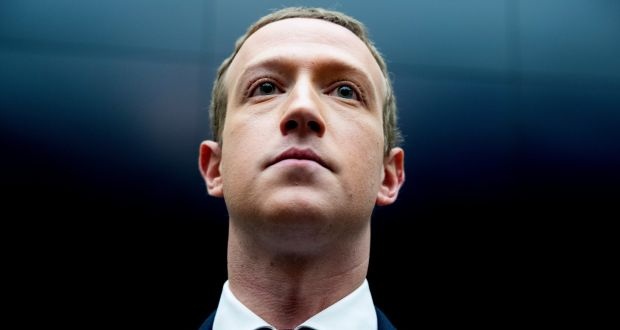 Mark Zuckerberg sở hữu một quyền lực khủng khiếp khi nắm trong tay những nền tảng mạng xã hội hàng tỷ người dùng. Mark Zuckerberg sở hữu một quyền lực khủng khiếp khi nắm trong tay những nền tảng mạng xã hội hàng tỷ người dùng.