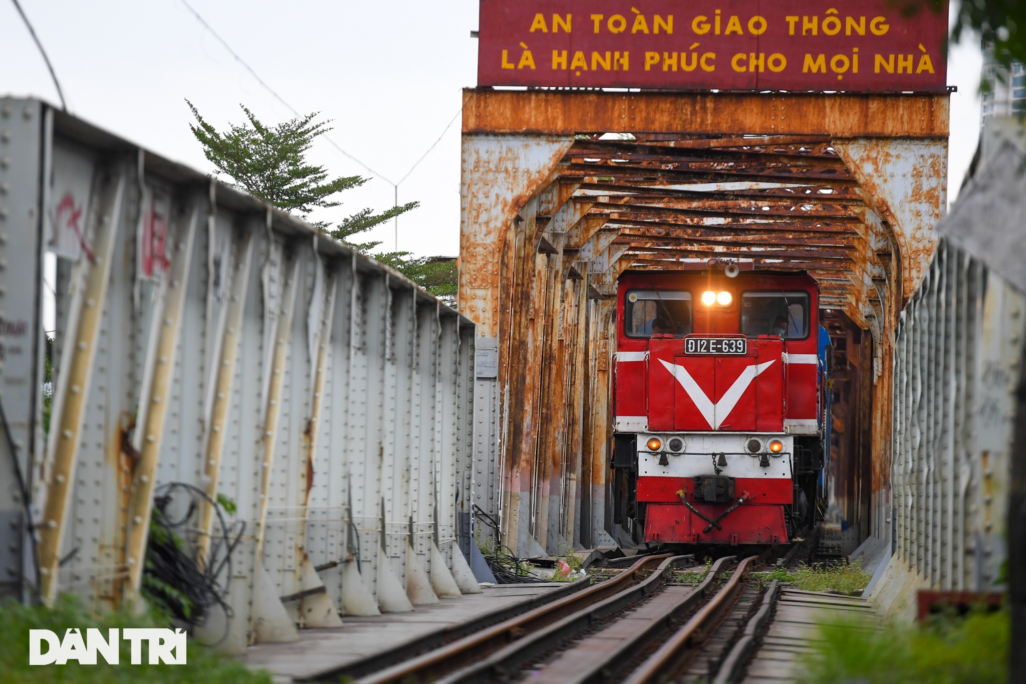 Hà Nội đón chuyến tàu khách đầu tiên đến từ Hải Phòng sau giãn cách - 9