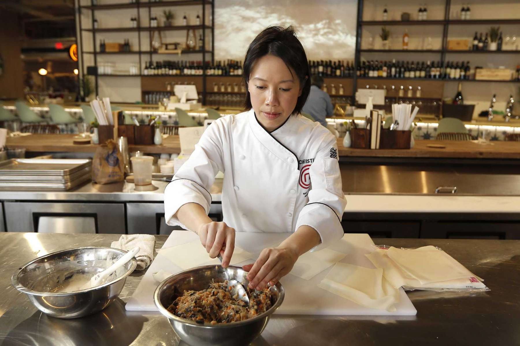 Quán quân "Vua đầu bếp" Mỹ - Christine Hà sau 9 năm đăng quang