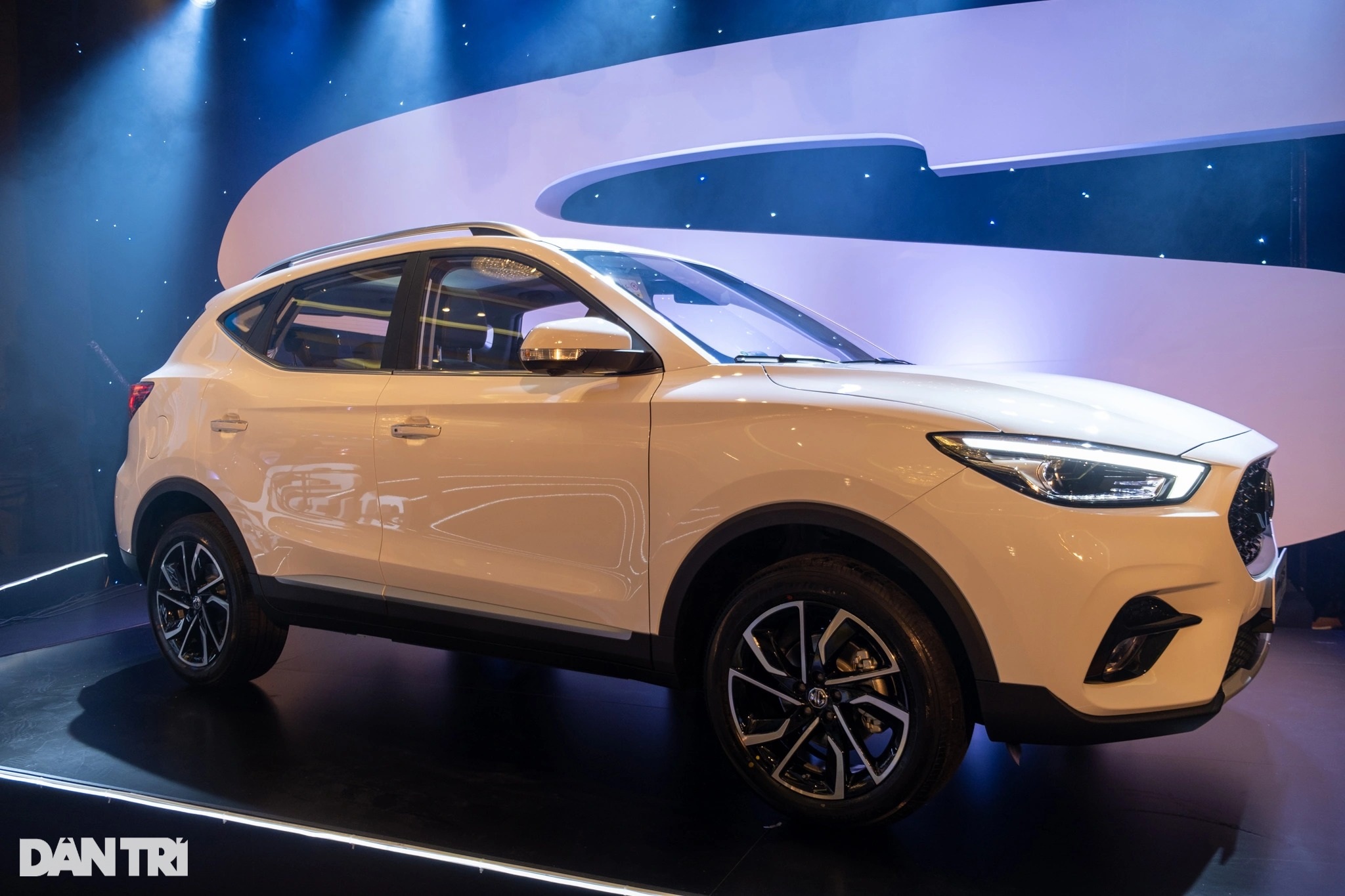 Áp lực doanh số, MG ZS hạ giá rẻ ngang Toyota Vios số sàn - 1 Áp lực doanh số, MG ZS hạ giá rẻ ngang Toyota Vios số sàn - 1