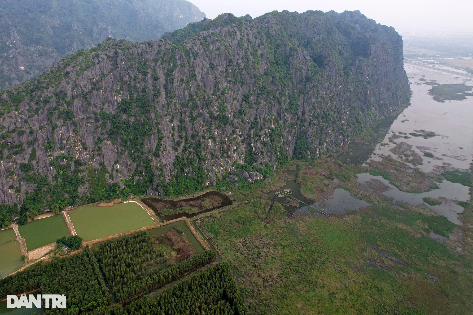 Unspoiled landscape of the largest wetland in the Red River Delta - 11