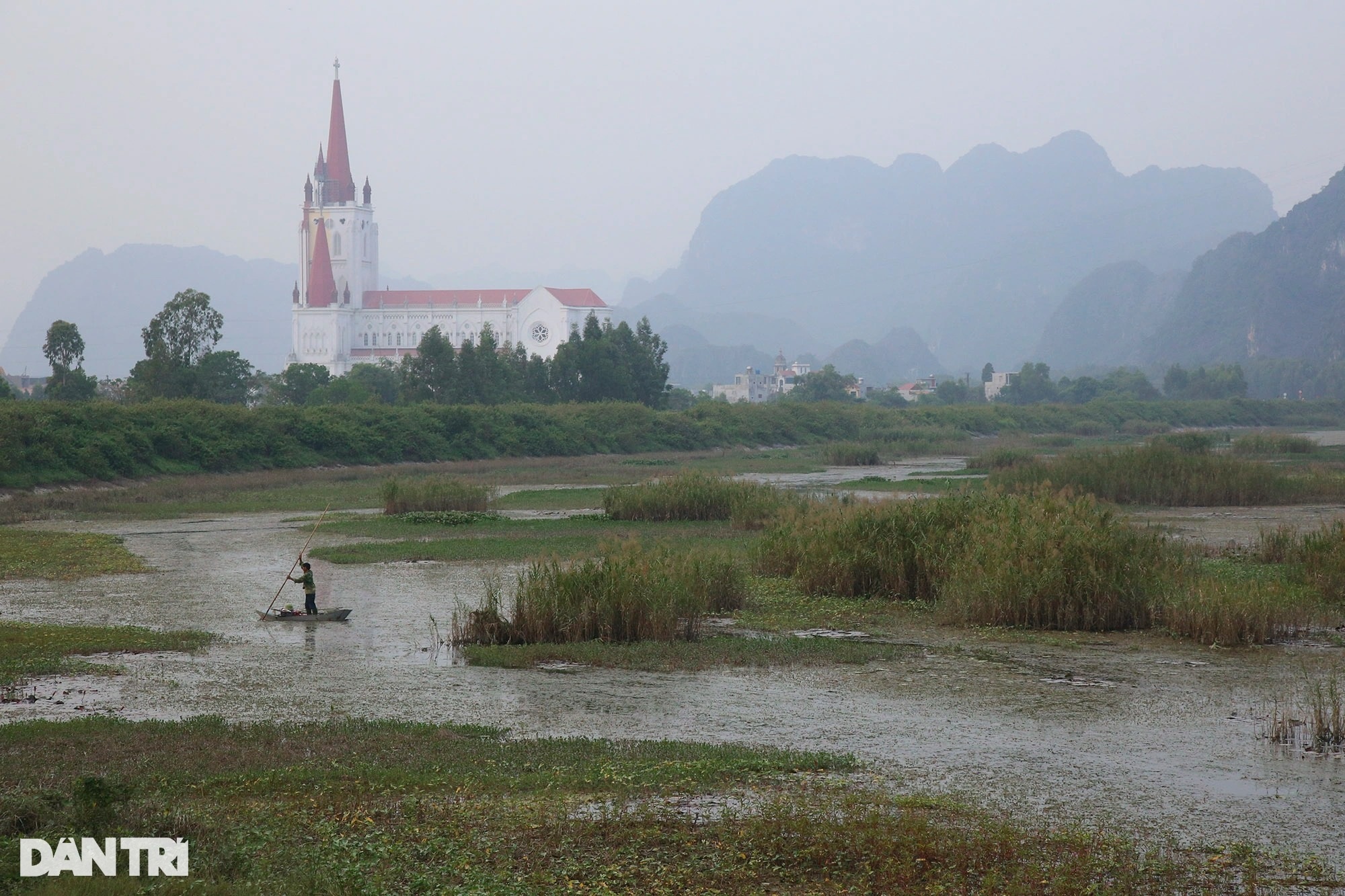 Unspoiled landscape of the largest wetland in the Red River Delta - 10