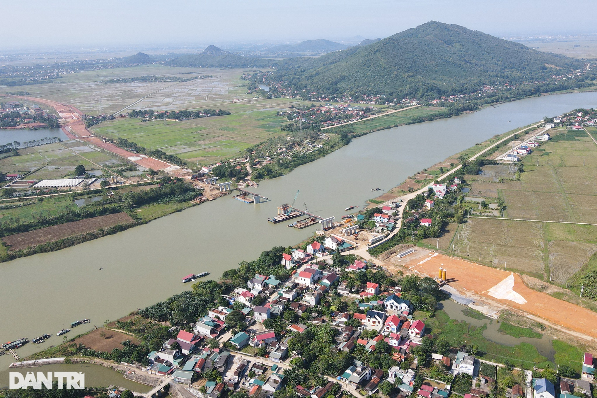 Toàn cảnh cao tốc Thanh Hóa - Nghệ An hơn 22.000 tỷ đồng dần hình thành - 1