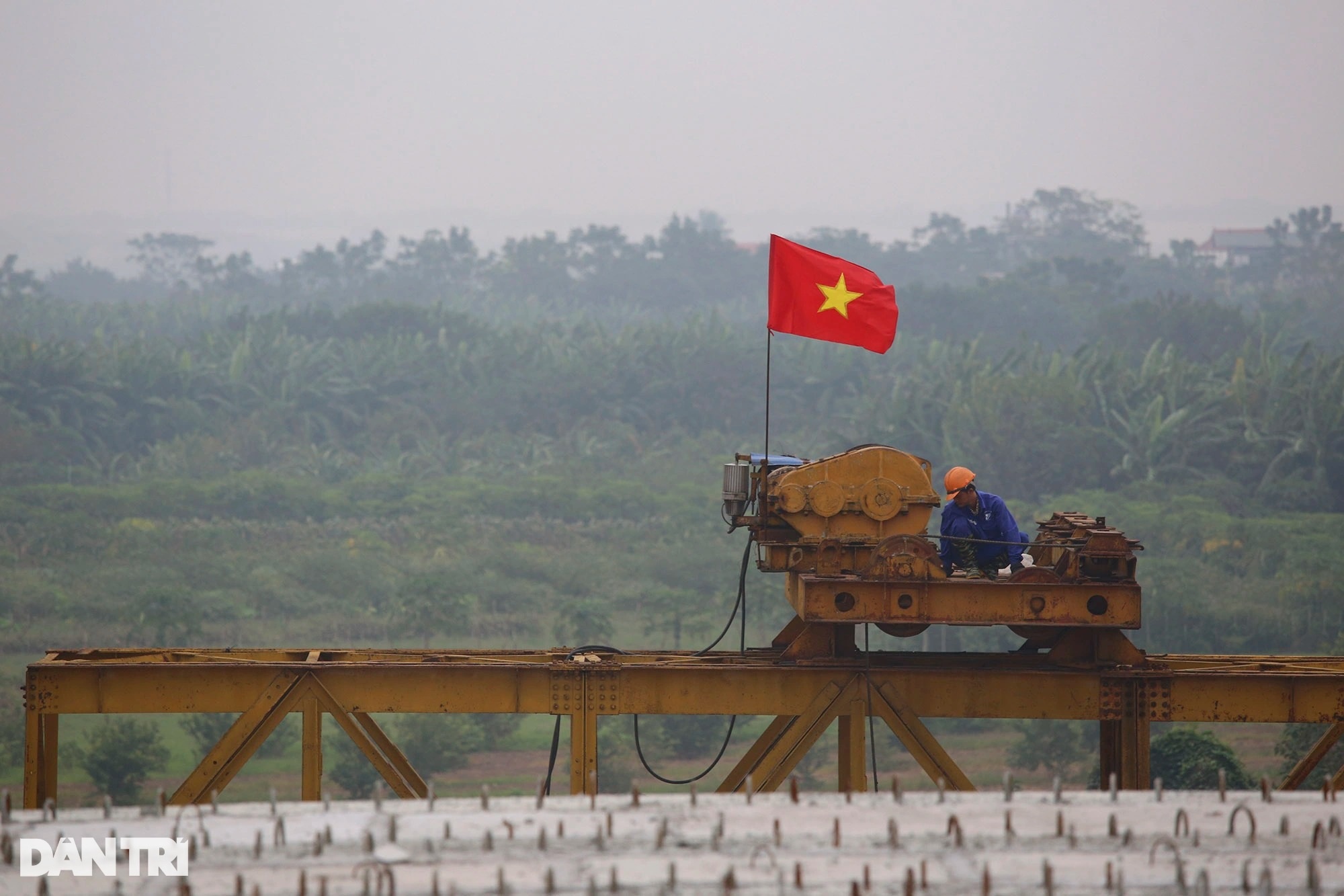 Trời Hà Nội mù mịt, chất lượng không khí ở mức thấp - 14 Trời Hà Nội mù mịt, chất lượng không khí ở mức thấp - 14