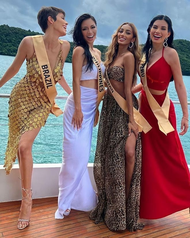 Thùy Tiên và dàn người đẹp của Hoa hậu Hòa bình 2021 khoe dáng với áo tắm - 13 Thùy Tiên và dàn người đẹp của Hoa hậu Hòa bình 2021 khoe dáng với áo tắm - 13