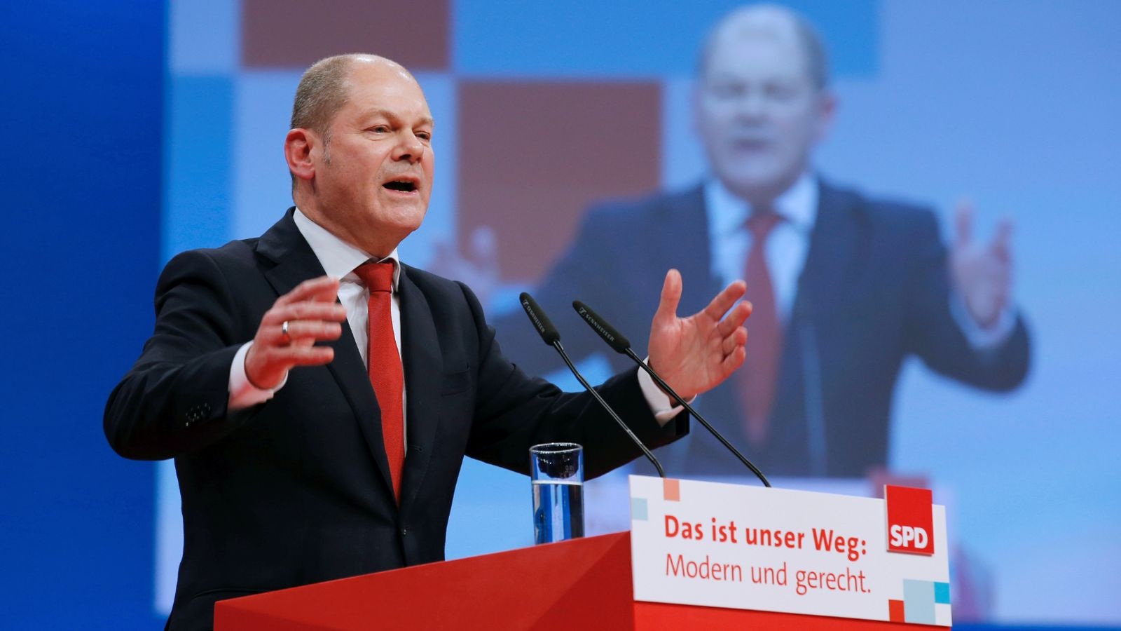 Người mang triết lý đèn giao thông chèo lái nước Đức hậu kỷ nguyên Merkel - 2 Người mang triết lý đèn giao thông chèo lái nước Đức hậu kỷ nguyên Merkel - 2