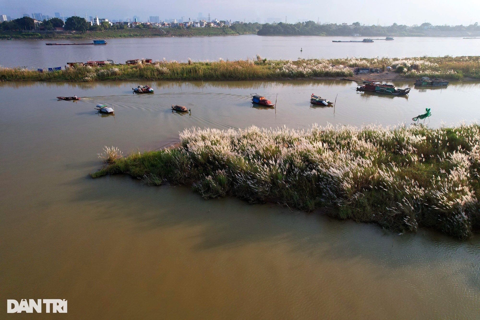 The wild Red River mudflats are empty of human footprints in Hanoi - 10