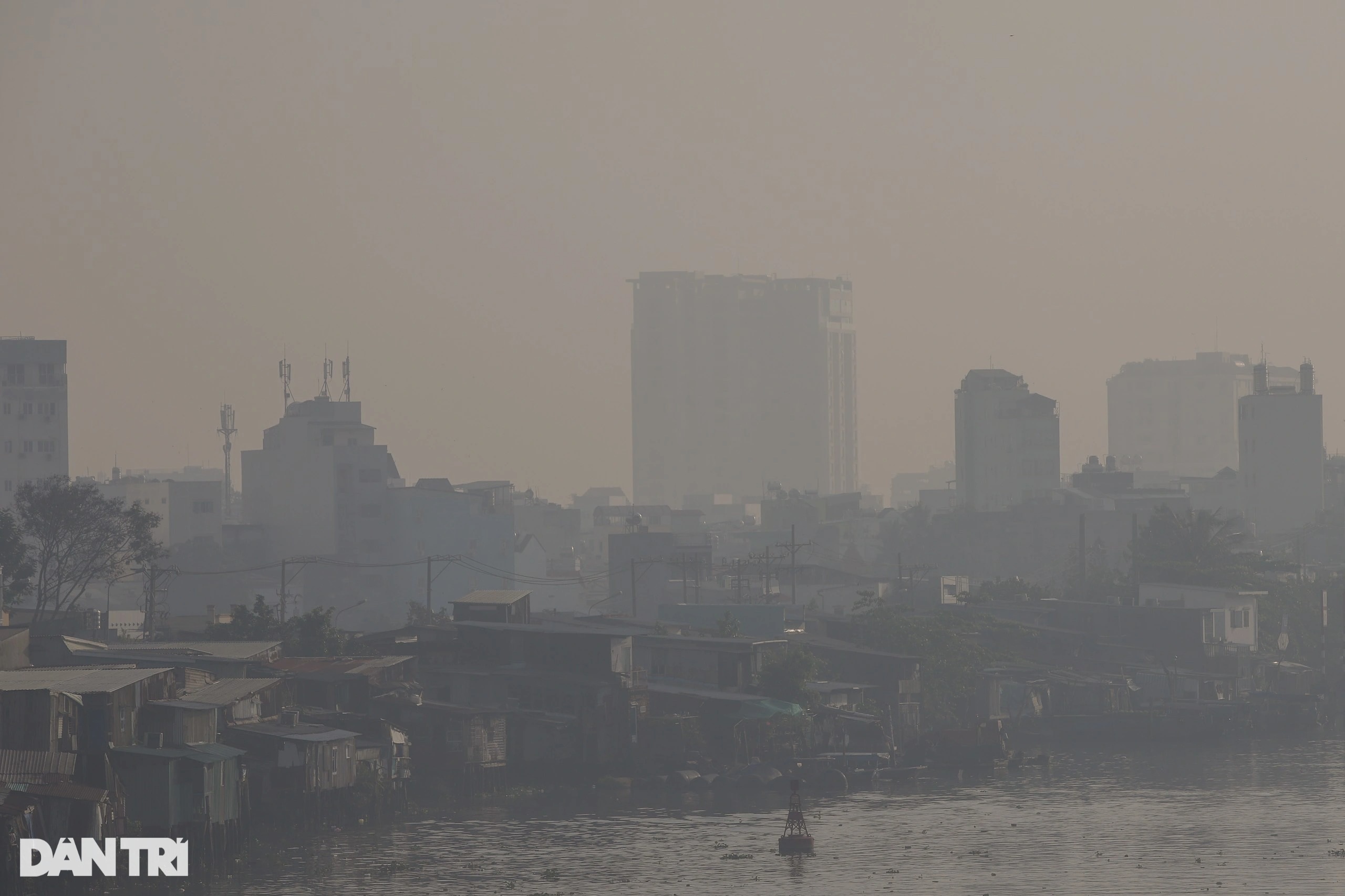 Sài Gòn se lạnh, thành phố phủ kín trong sương mù - 14