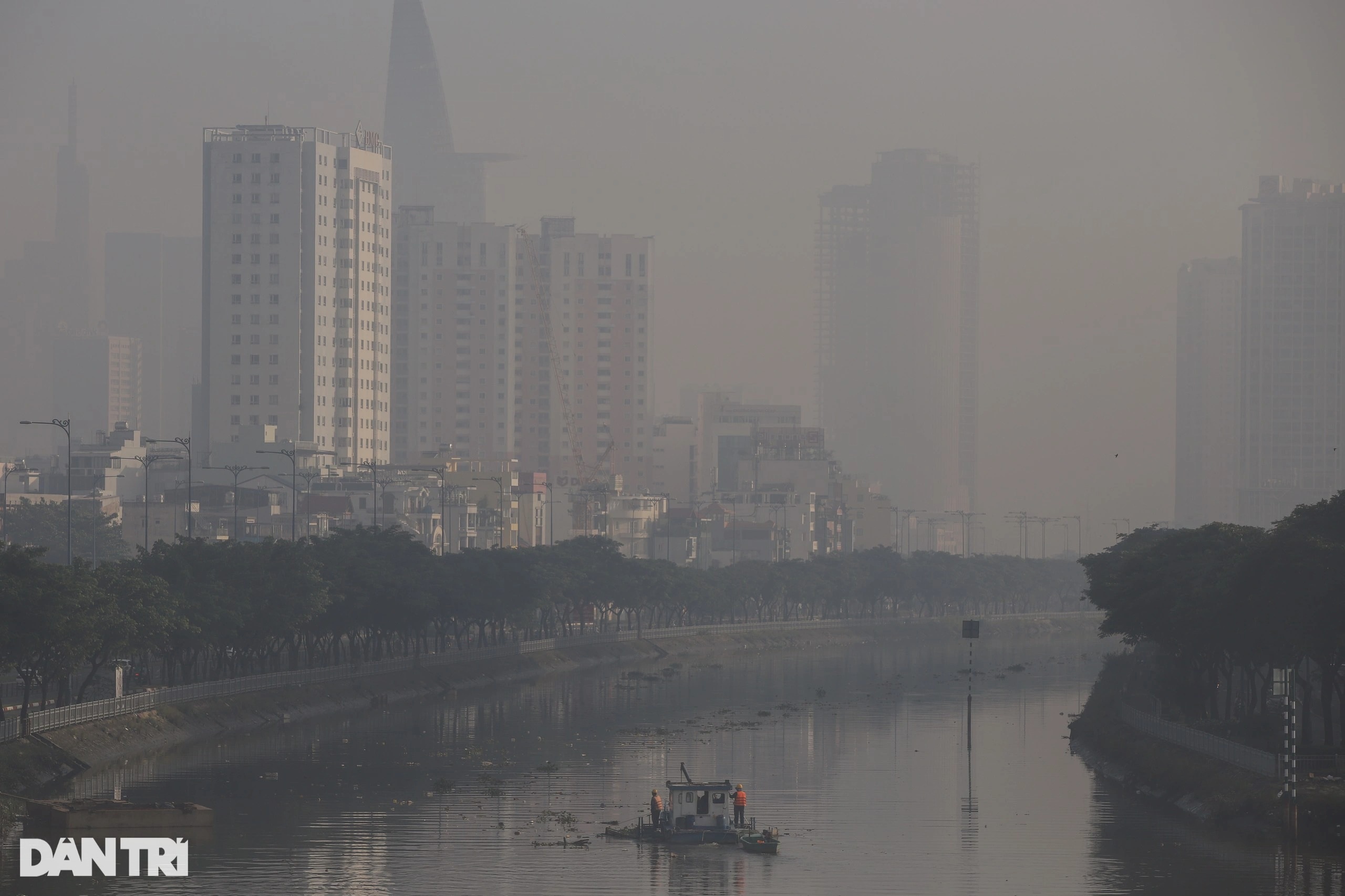 Sài Gòn se lạnh, thành phố phủ kín trong sương mù - 15