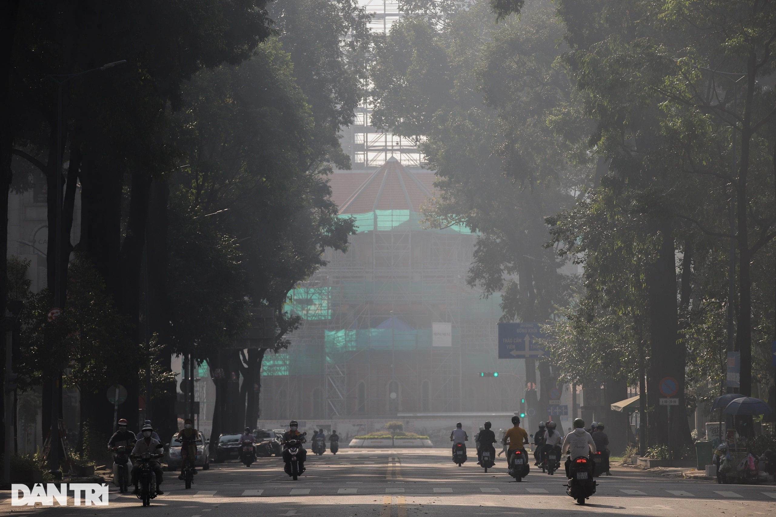 Sài Gòn se lạnh, thành phố phủ kín trong sương mù - 4