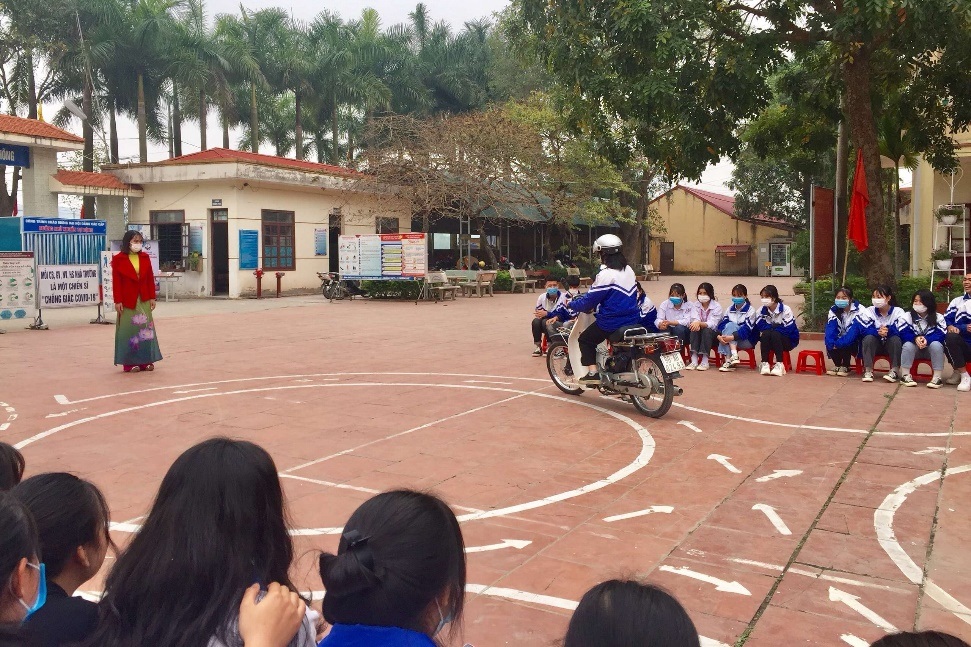 Đẩy mạnh giáo dục an toàn giao thông cho học sinh THCS và THPT - 1