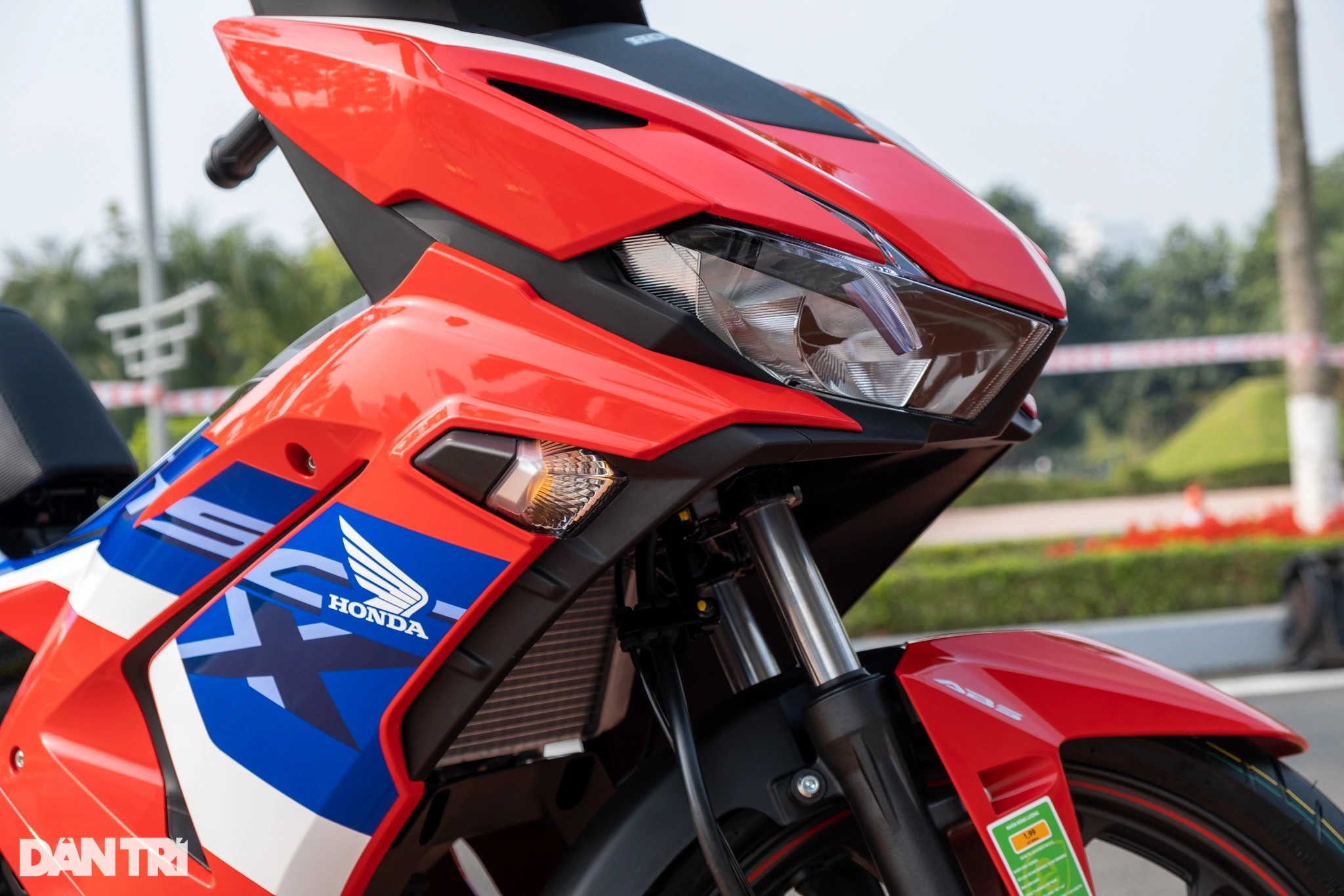 Yamaha Exciter thêm màu đen nhám cạnh tranh với Honda Winner