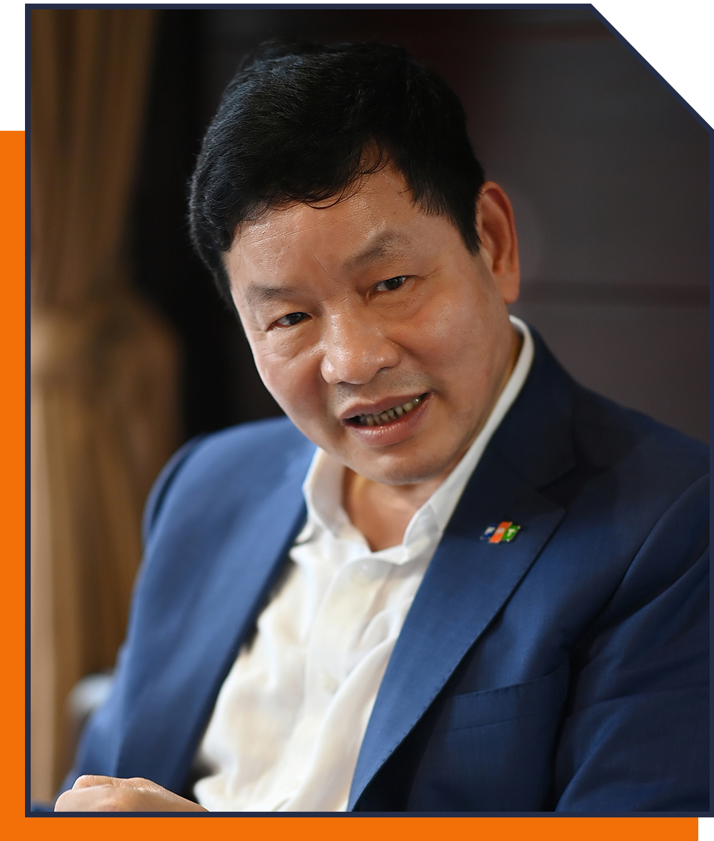 Chủ tịch FPT Trương Gia Bình: 33 năm xây dựng đế chế 4 tỷ USD từ 6 cây vàng - 23