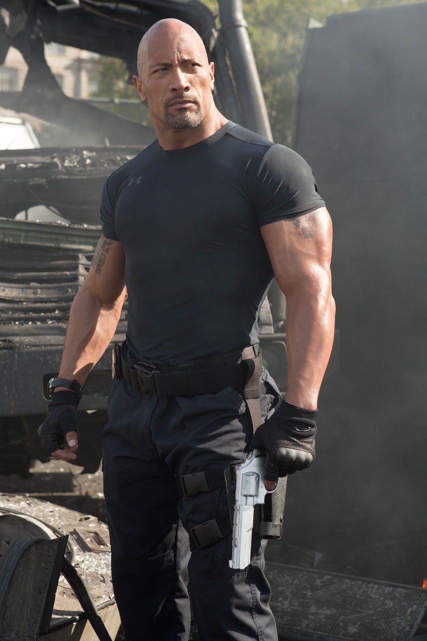 The Rock Dwayne Johnson: Người hùng cơ bắp si tình, chiều vợ, cưng con - 2