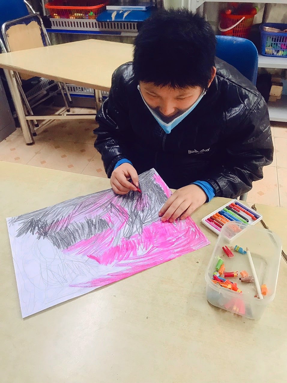 Ác mộng da cam và men say yêu thương ở làng trẻ em nhiễm chất độc dioxin - 13 Ác mộng da cam và men say yêu thương ở làng trẻ em nhiễm chất độc dioxin - 13