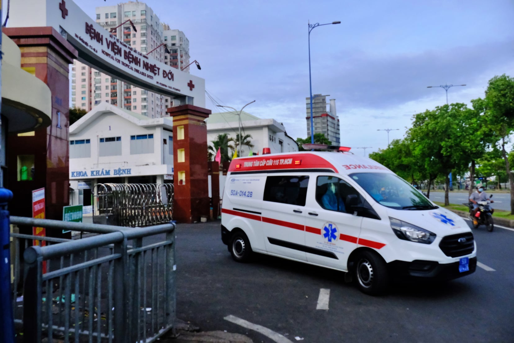 Bệnh viện “cổ” nhất Việt Nam tồn tại ra sao trước thách thức dịch bệnh?