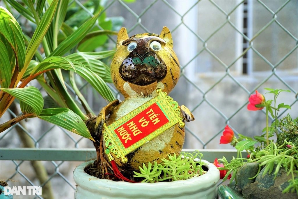 Kiếm tiền rủng rỉnh mùa Tết nhờ tạo tác 12 con giáp từ dừa bonsai - 3 Kiếm tiền rủng rỉnh mùa Tết nhờ tạo tác 12 con giáp từ dừa bonsai - 3