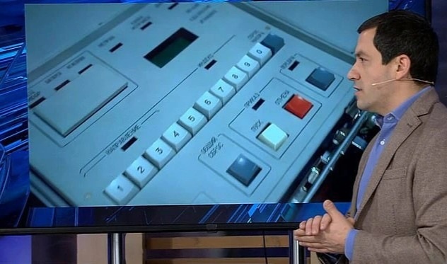 Bí ẩn vali hạt nhân luôn theo tổng thống Nga - Mỹ như hình với bóng - 11 Bí ẩn vali hạt nhân luôn theo tổng thống Nga - Mỹ như hình với bóng - 11