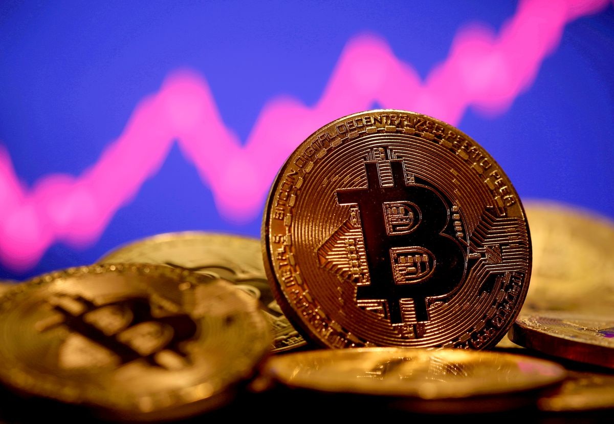 Bitcoin giảm thêm 8%: Giới đầu tư đồng loạt khóc thét, cháy ví (Ảnh minh họa: Reuters).