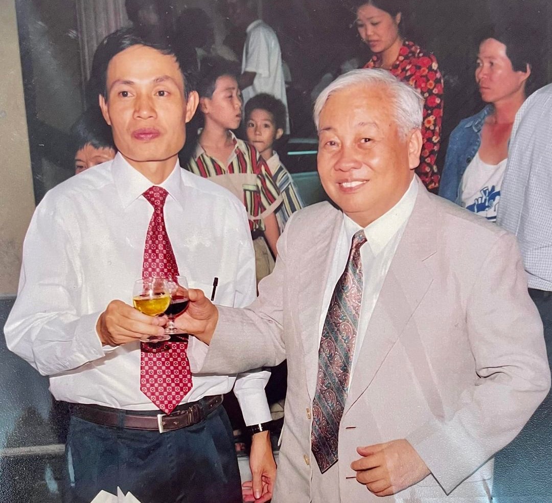 Người thầy lừng danh cả đời vì khoa học và nhiệt huyết với học trò - 11 Người thầy lừng danh cả đời vì khoa học và nhiệt huyết với học trò - 11
