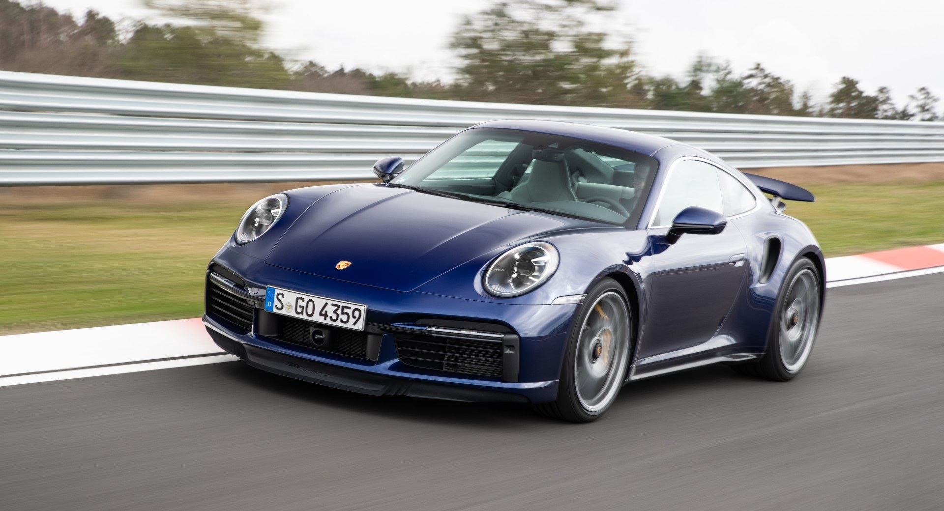 Top 5 chiếc xe tăng tốc nhanh nhất hiện nay - 2