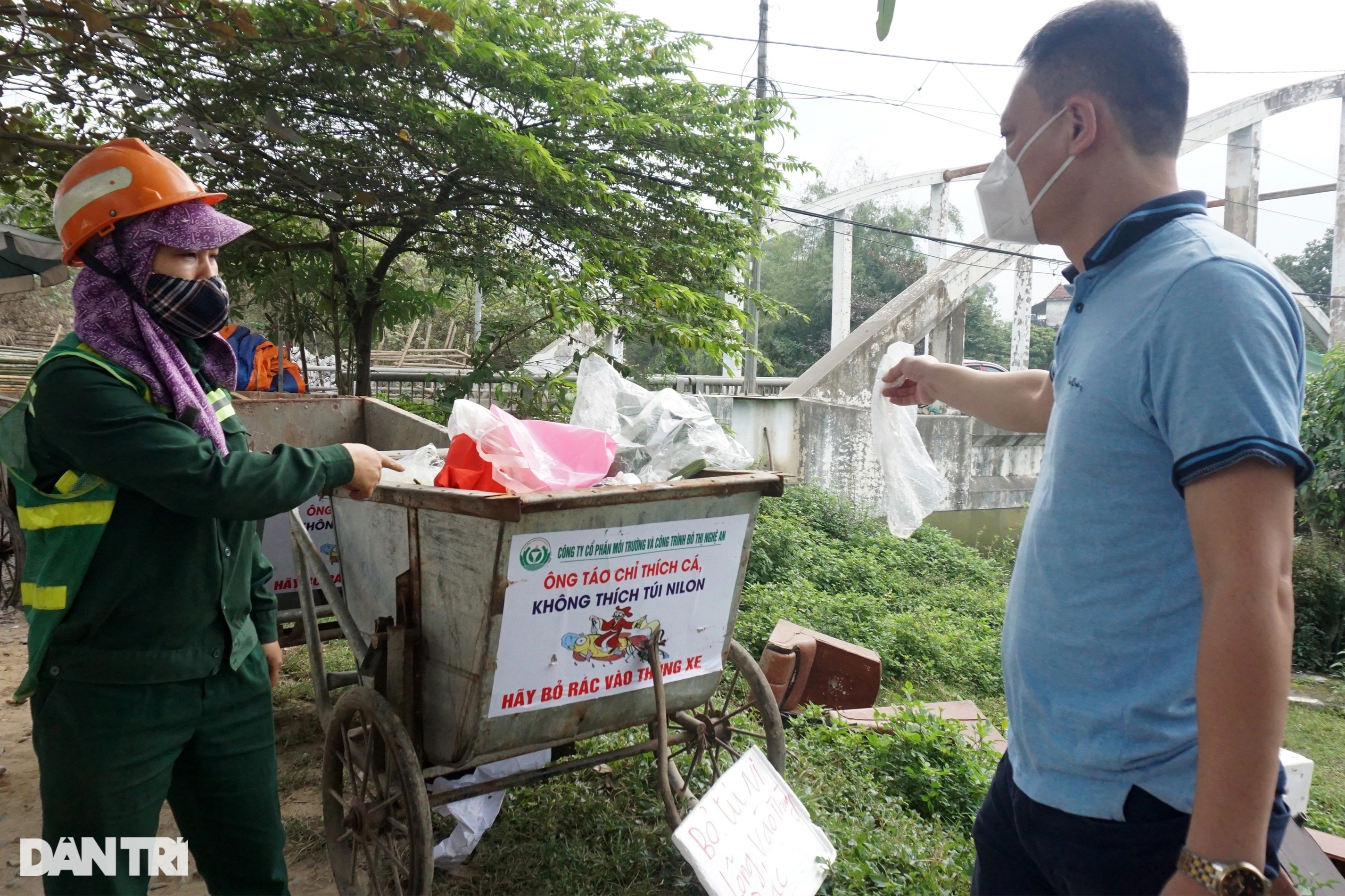 Phương tiện ông Táo chưa kịp về trời đã rơi vào lưới bát quái, kích điện - 5