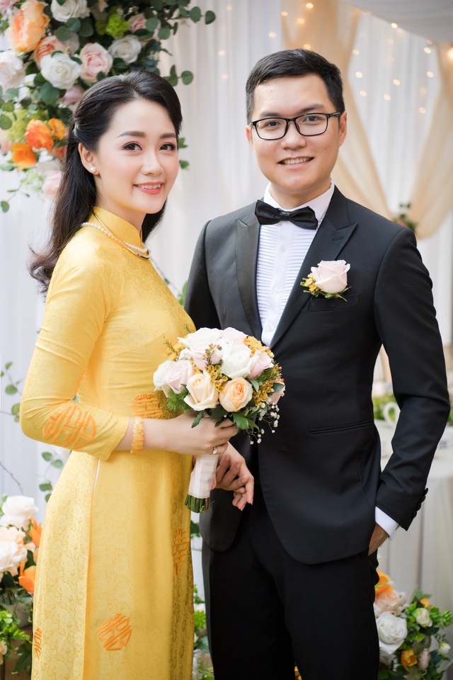 BTV Thời sự Thu Hà đón Valentine không quà, không được hôn vì Covid-19 - 1 BTV Thời sự Thu Hà đón Valentine không quà, không được hôn vì Covid-19 - 1