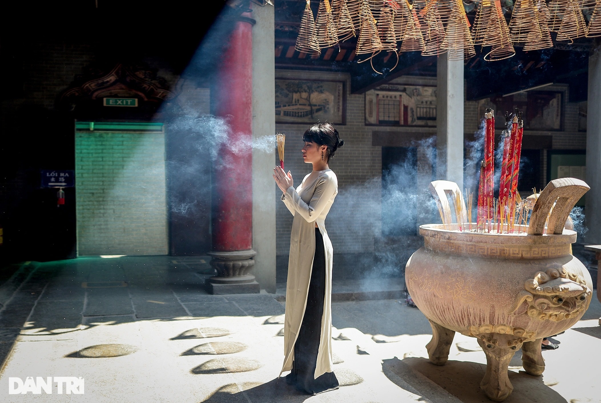 Ngắm vẻ đẹp cổ kính ngôi chùa hơn 250 tuổi của người Hoa tại TPHCM - 13