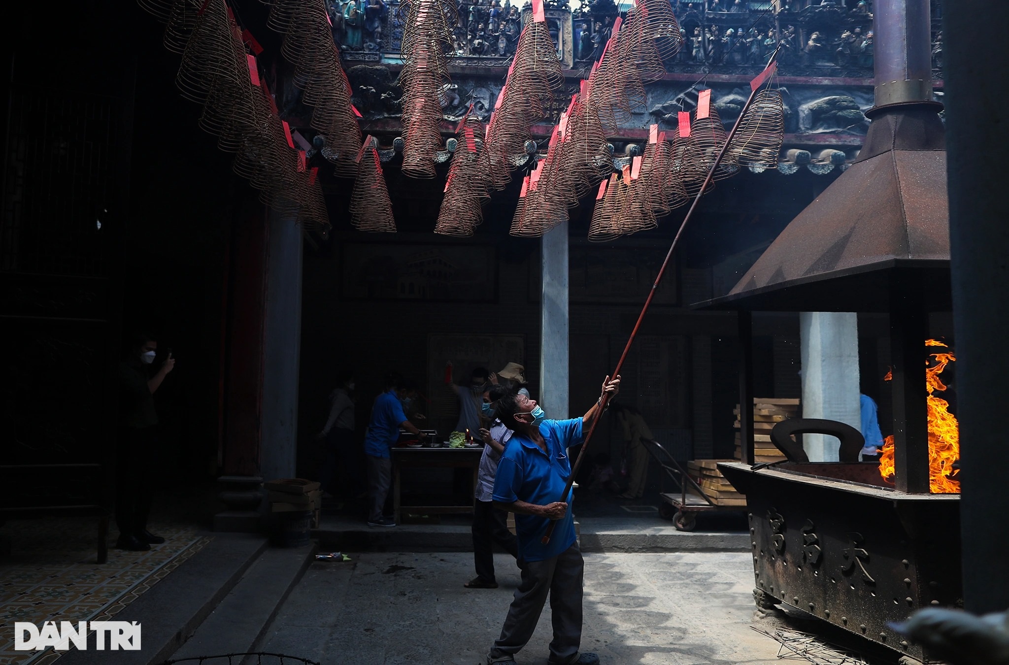 Ngắm vẻ đẹp cổ kính ngôi chùa hơn 250 tuổi của người Hoa tại TPHCM - 3